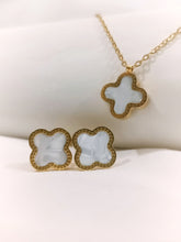 WHITE CLOVER PENDANT SET